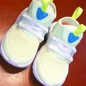 Toddler Nike sneakers, sz 7C